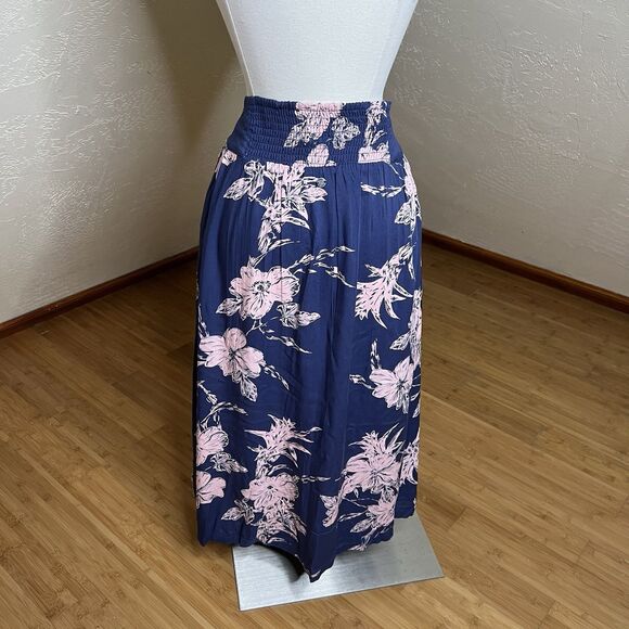 3/$30 Roxy Midi Skirt Womens Medium Mood Indigo Floral Button Front Smocked Back - Picture 8 of 12